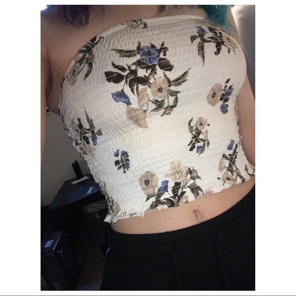 Top - Picture 2 of 2